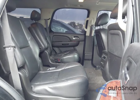 2010 Chevrolet Tahoe Ltz из США, поврежденный, VIN 1GNUKCE05AR108253